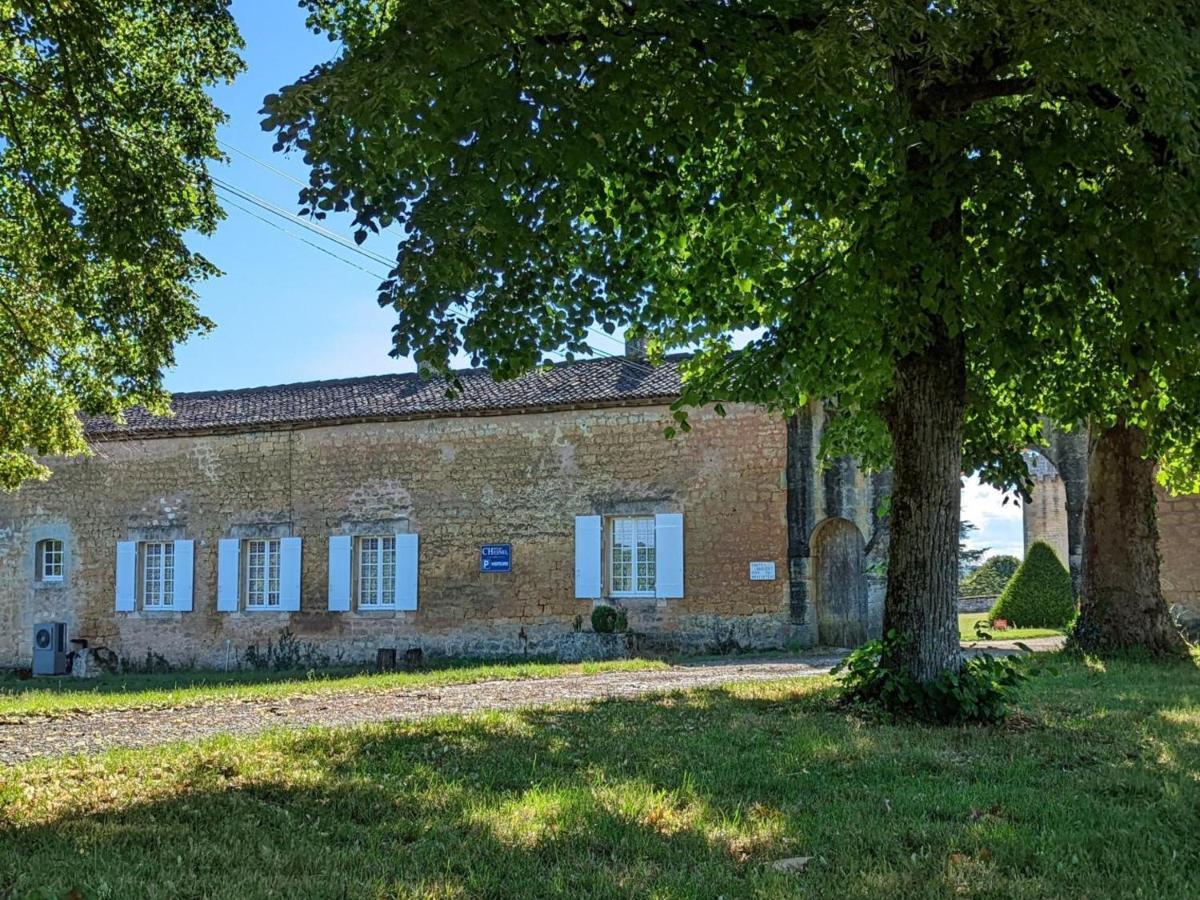 Gite Charmant Au Coeur D'Un Chateau Historique Avec Parc, Proche De Cognac, Ideal Famille Et Nature - Fr-1-653-167 Cherves-de-Cognac Εξωτερικό φωτογραφία
