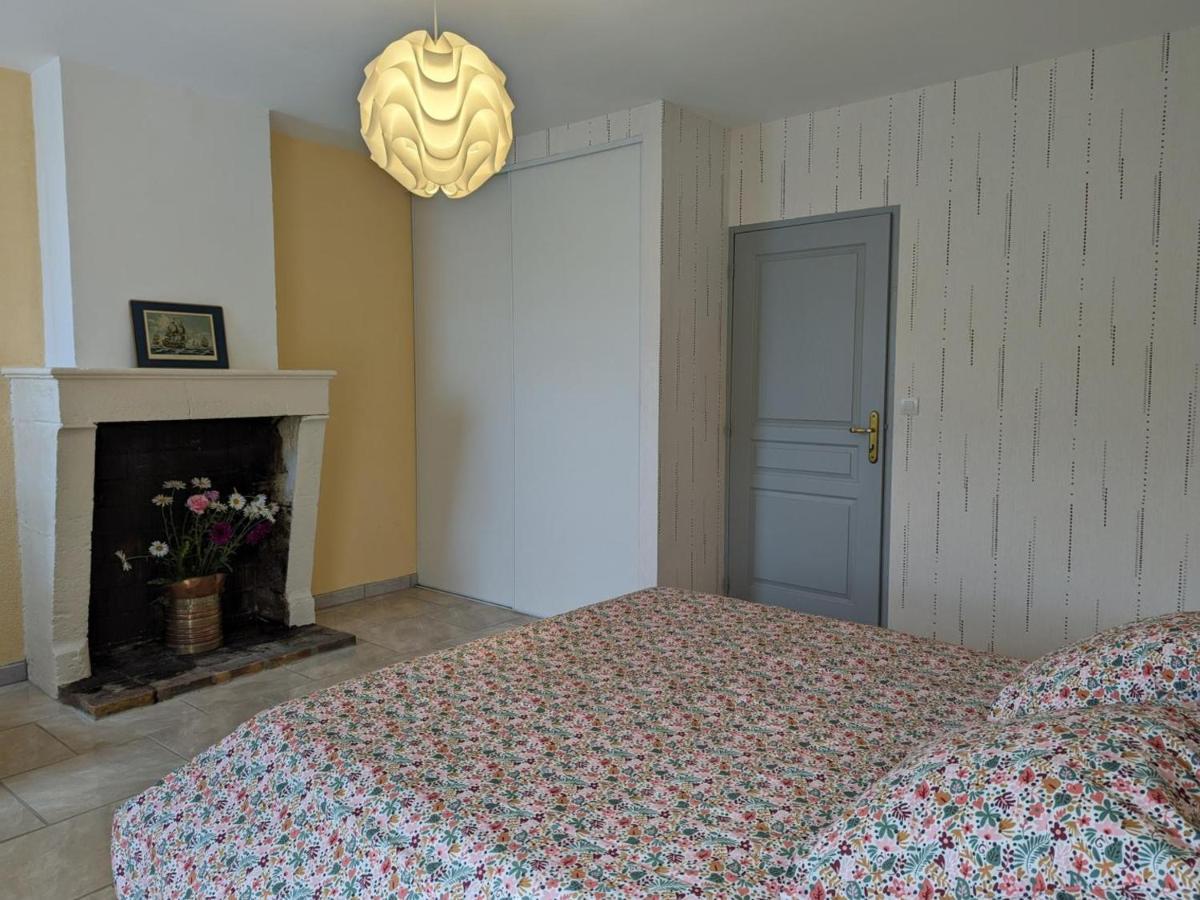 Gite Charmant Au Coeur D'Un Chateau Historique Avec Parc, Proche De Cognac, Ideal Famille Et Nature - Fr-1-653-167 Cherves-de-Cognac Εξωτερικό φωτογραφία